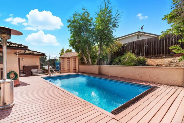 Detail Gallery Image 32 of 57 For 11724 Shadow Valley Rd, El Cajon,  CA 92020 - 5 Beds | 3 Baths