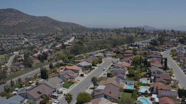 7919 Forrestal Rd, San Diego CA: https://media.crmls.org/mediaz/99d1e7fa-2f05-4363-bb00-645e1ff85747.jpg