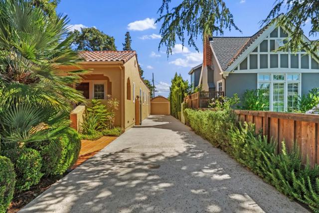 1021 Elm Street, San Carlos CA: https://media.crmls.org/mediaz/99d201ef-081c-43e7-b003-0da57a7565ec.jpg