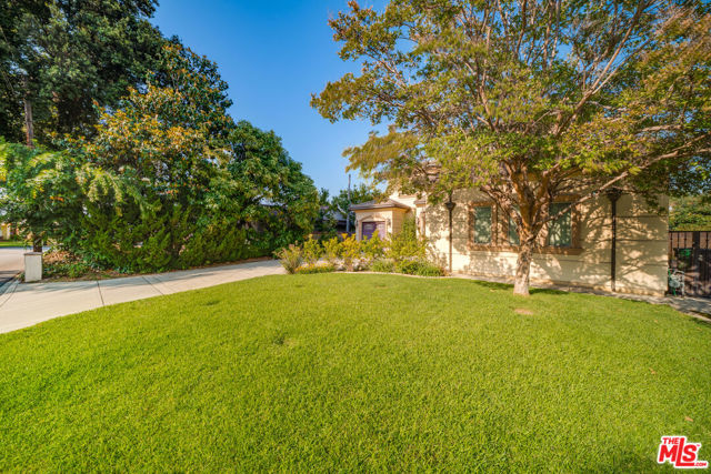 1036 Louise Avenue, Arcadia CA: https://media.crmls.org/mediaz/99d226e5-e0ae-439a-ac2e-d54d4f97d47d.jpg