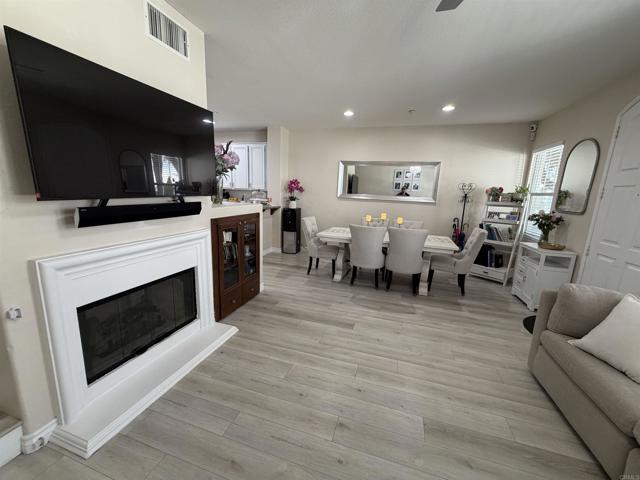 2175 Condor Drive, Chula Vista CA: https://media.crmls.org/mediaz/99d27f5b-38a9-461d-809b-874eda3370dc.jpg