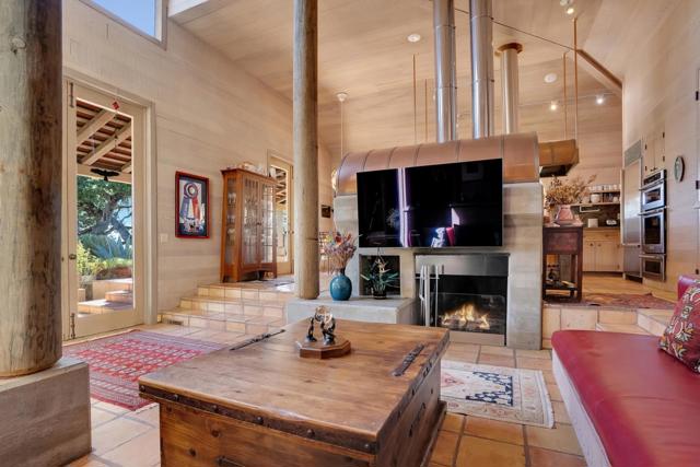 31 Asoleado Place, Carmel Valley CA: https://media.crmls.org/mediaz/99d2f769-3888-49f8-9047-2bbd651e63b5.jpg