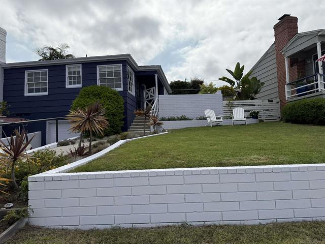 1205 Park Row, La Jolla CA: https://media.crmls.org/mediaz/99d31924-26dc-4e5f-92ca-7f2bbbbfe2e5.jpg