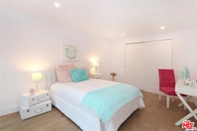 10517 Cheviot Drive, Los Angeles CA: https://media.crmls.org/mediaz/99d32f8a-64f9-43b4-8a2d-213956068cc2.jpg
