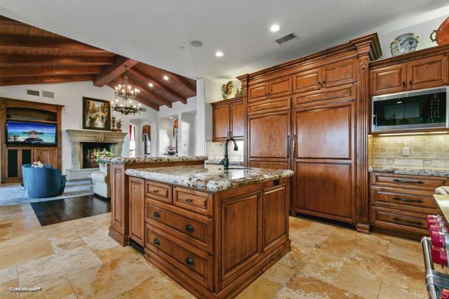 16531 Zumaque, Rancho Santa Fe CA: https://media.crmls.org/mediaz/99d3ed72-7faa-4af1-9134-4157843650c9.jpg
