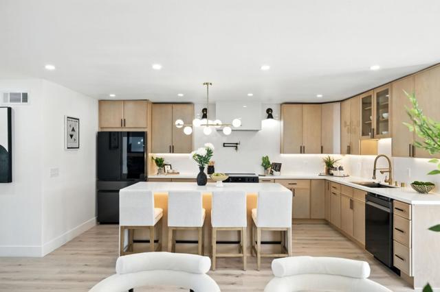 1633 Roberta Drive, San Mateo CA: https://media.crmls.org/mediaz/99d42279-74fc-4d73-abcf-109c472d4b12.jpg