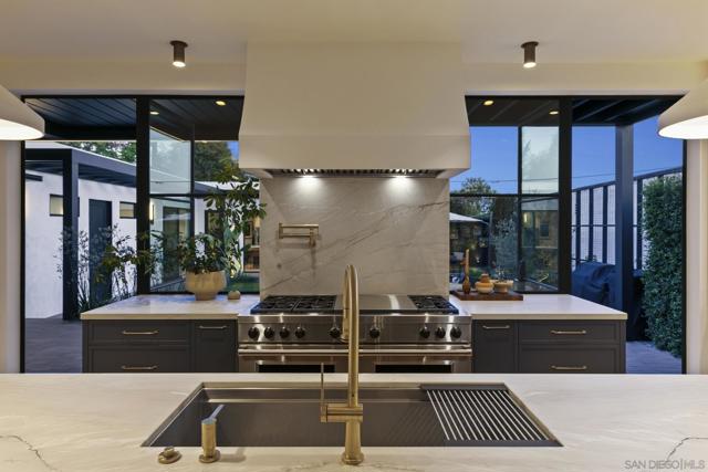 4223 Middlesex Dr, San Diego CA: https://media.crmls.org/mediaz/99d5aea1-68f9-49ed-bac8-39affe216253.jpg