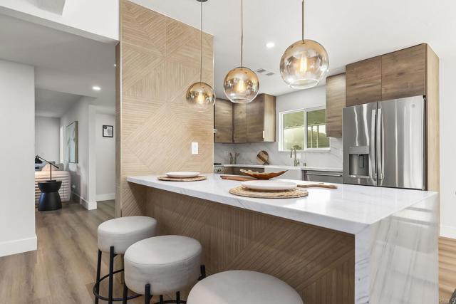 6802 MAURY DR, San Diego CA: https://media.crmls.org/mediaz/99d5c723-d28a-4e25-beda-db4f07c9699b.jpg