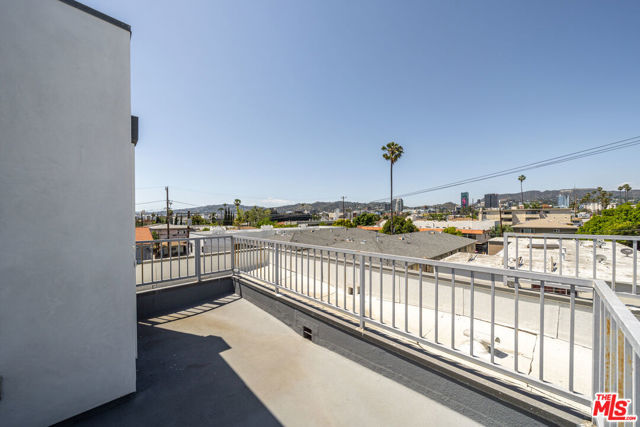 5941 Barton Avenue, Los Angeles CA: https://media.crmls.org/mediaz/99d688fa-7f54-40f6-8cd0-59dfd6e95213.jpg