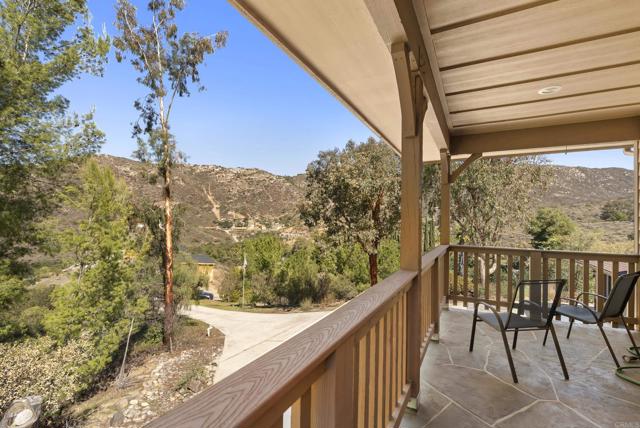 6433 Dehesa Road, El Cajon CA: https://media.crmls.org/mediaz/99d6ca66-b7b0-4f2e-89a7-1b5b324013f8.jpg