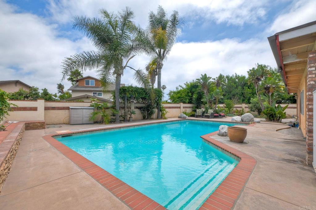 4869 Alondra Way