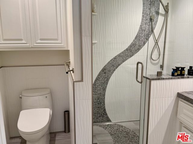 2031 Peninsula Road, Oxnard CA: https://media.crmls.org/mediaz/99d7ff0a-39bf-410f-9802-5256ba23cdd1.jpg