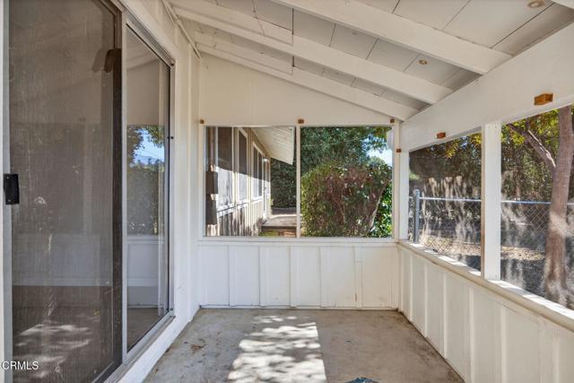 1211 Cruzero Street, Ojai CA: https://media.crmls.org/mediaz/99d93a15-ac17-4950-8583-0fee0219f1ff.jpg