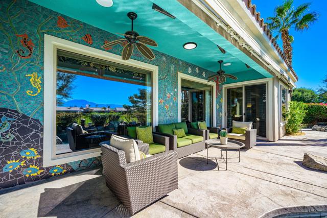 81347 Camino Sevilla, Indio CA: https://media.crmls.org/mediaz/99d9973b-88d0-490e-8cfb-0fe24cd3d0b2.jpg