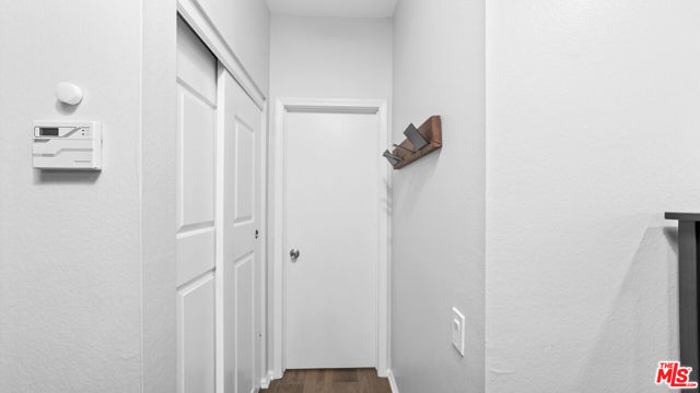 663 W Terrylynn Place, Long Beach CA: https://media.crmls.org/mediaz/99da1cf8-8546-4ee4-acc7-2152b2e3014e.jpg