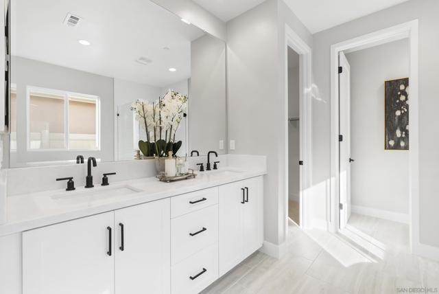 1238 Topanga Dr, San Marcos CA: https://media.crmls.org/mediaz/99da5fb7-dc7a-4047-97ff-a1b6d9c5e825.jpg