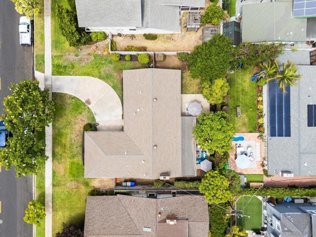 661 Balboa Avenue, Coronado CA: https://media.crmls.org/mediaz/99dad427-a792-4a16-977e-7c7988f55570.jpg