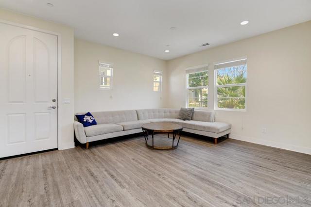 4314 Star Path Way, Oceanside CA: https://media.crmls.org/mediaz/99ddadaf-40e9-4147-91f7-de7cbfbf15dd.jpg