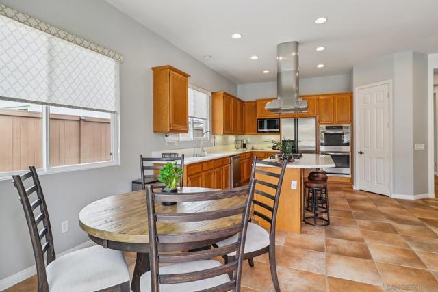 1648 Brady Cir, Carlsbad CA: https://media.crmls.org/mediaz/99de3338-2286-477f-87e2-4383ba1db640.jpg