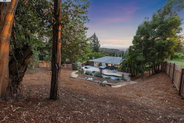441 FOX HILLS COURT, Oakland CA: https://media.crmls.org/mediaz/99de9294-11f1-49ff-bd70-5ebd540d0dd4.jpg