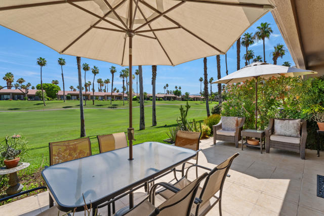 76237 Impatiens Circle, Palm Desert CA: https://media.crmls.org/mediaz/99de9c38-8d75-41fa-b758-753efe946025.jpg