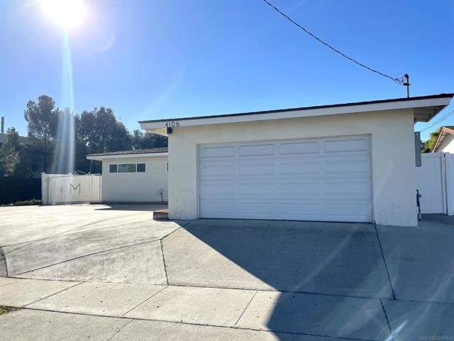 4106 Dellwood St, San Diego CA: https://media.crmls.org/mediaz/99dee636-c682-48cf-9d63-84dfc10acbe1.jpg
