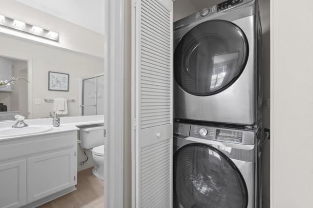 700 Baltic Circle, Redwood City CA: https://media.crmls.org/mediaz/99e0508f-1150-43fa-8f97-318e74602525.jpg