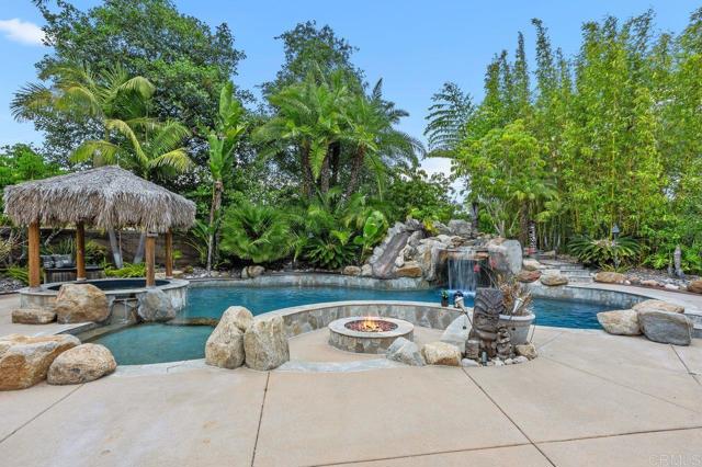 648 California Oak Drive, Vista CA: https://media.crmls.org/mediaz/99e0a490-5cb6-4d79-99f1-46a2501d49d8.jpg