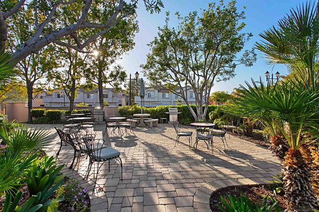 18515 Caminito Pasadero, San Diego CA: https://media.crmls.org/mediaz/99e186b7-fd3f-4bc2-835c-426907f05713.jpg