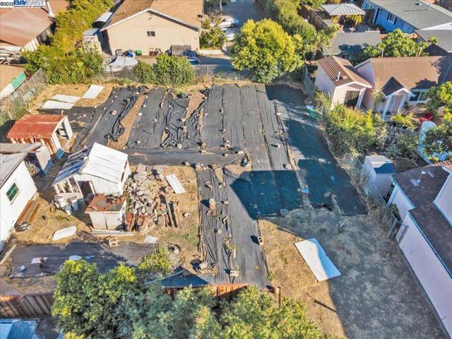 2140 W Avenue 134Th, San Leandro CA: https://media.crmls.org/mediaz/99e1a938-2f58-4362-aebd-1a41382c41a5.jpg
