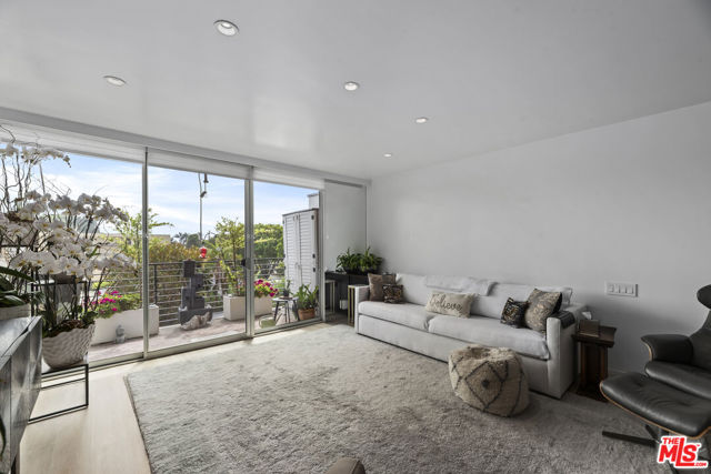 520 Strand Street, Santa Monica CA: https://media.crmls.org/mediaz/99e1ab16-4c04-4c7f-983d-e84b12828b83.jpg