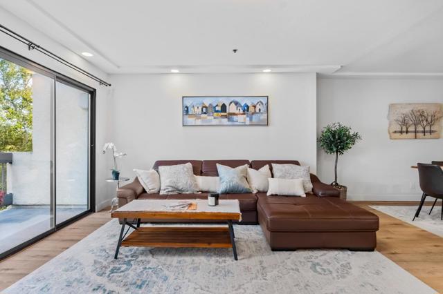 496 W Charleston Road, Palo Alto CA: https://media.crmls.org/mediaz/99e29e4e-5cd8-4677-95c8-602a14594287.jpg