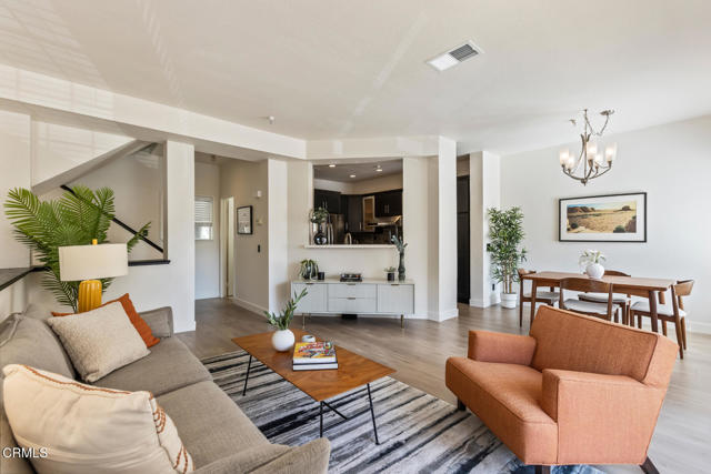 13945 Lemoli Avenue, Hawthorne CA: https://media.crmls.org/mediaz/99e4ef00-d8fd-4f3f-aa5f-2757256c25c2.jpg
