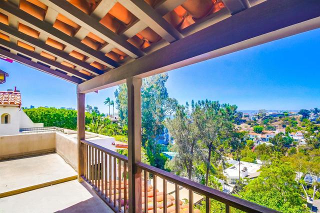 2854 Albatross Street, San Diego CA: https://media.crmls.org/mediaz/99e51086-3e6b-47cd-adca-ffc0a45492e9.jpg