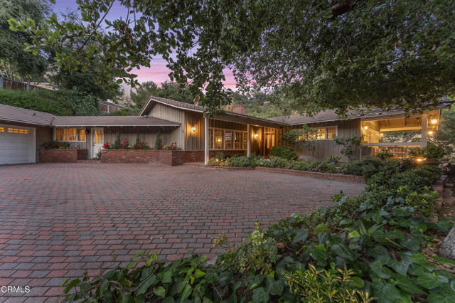2210 Brambling Lane, Pasadena CA: https://media.crmls.org/mediaz/99e5362c-57b0-47cd-b3fd-4ee52fbb6105.jpg