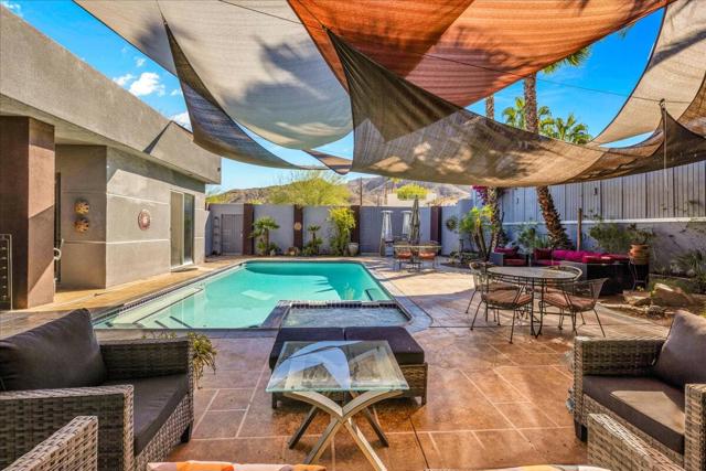 39061 Bel Air Drive, Cathedral City CA: https://media.crmls.org/mediaz/99e581ce-2d01-4e28-b251-5410a2b1cb13.jpg