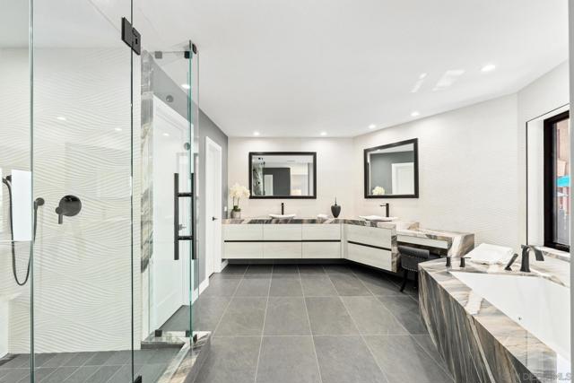 1695 Neale St, San Diego CA: https://media.crmls.org/mediaz/99e5a934-e31c-4798-ac20-dd1f2b965ebb.jpg