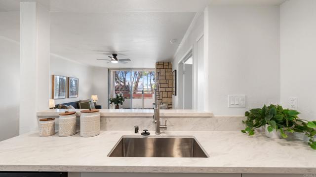 Detail Gallery Image 11 of 35 For 415 Stoney Point Way #106,  Oceanside,  CA 92058 - 2 Beds | 2 Baths