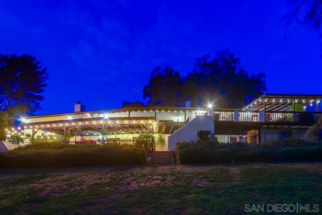 1935 Vista De La Montana, El Cajon CA: https://media.crmls.org/mediaz/99e5c3c9-67fa-4116-a852-546d52609361.jpg