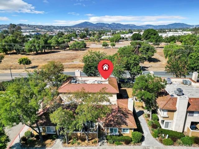 10727 Holly Meadows Drive, Santee CA: https://media.crmls.org/mediaz/99e70f88-5050-4eab-b3b0-6e1dc5bc146a.jpg