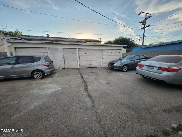 5841 Tujunga Avenue, North Hollywood CA: https://media.crmls.org/mediaz/99e73839-b087-483e-b579-820896d0aeaa.jpg
