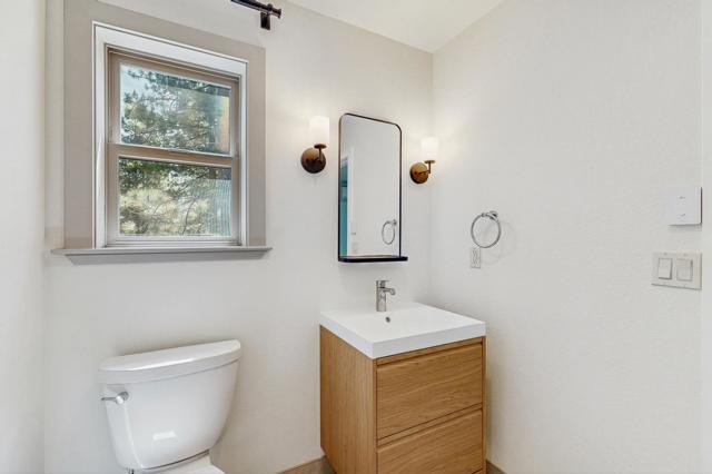 1188 Tokochi Street, South Lake Tahoe CA: https://media.crmls.org/mediaz/99e7512a-d883-4407-9d9b-aef865d4d043.jpg