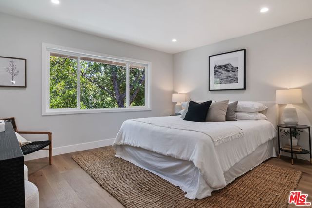 4031 Deerhorn Drive, Sherman Oaks CA: https://media.crmls.org/mediaz/99e8aa63-ac54-48ed-ae73-40c502ea7350.jpg