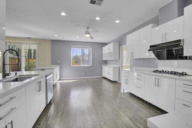 4537 Wagon Trail Way, Antioch CA: https://media.crmls.org/mediaz/99e8f9e0-8f9c-4f6c-8f5f-841bc5da1bac.jpg
