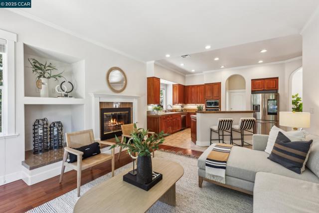 4280 Marietta Ct, Concord CA: https://media.crmls.org/mediaz/99e9a356-8816-431e-989d-aa894c03c454.jpg