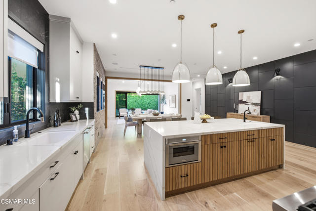 5 Bed Home for Sale in Sherman Oaks, California