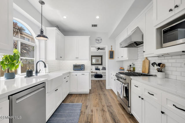1847 Fox Springs Circle, Newbury Park CA: https://media.crmls.org/mediaz/99ebc473-6117-4ce7-8795-41ff8613f45b.jpg