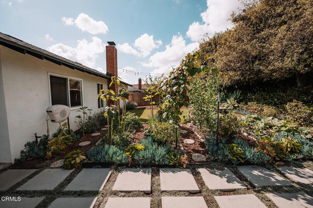 Detail Gallery Image 18 of 20 For 945 Albany Ave, Ventura,  CA 93004 - 2 Beds | 2 Baths