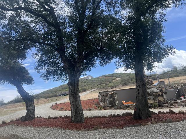16680 Valley Hi Drive, Banning CA: https://media.crmls.org/mediaz/99ec6619-1134-4130-a318-9dde9ddded38.jpg