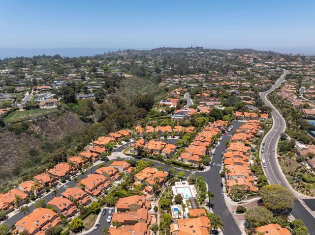 1466 Caminito Solidago, La Jolla CA: https://media.crmls.org/mediaz/99ecbfee-c7e0-4416-a9e5-7b5c9b2e97ea.jpg